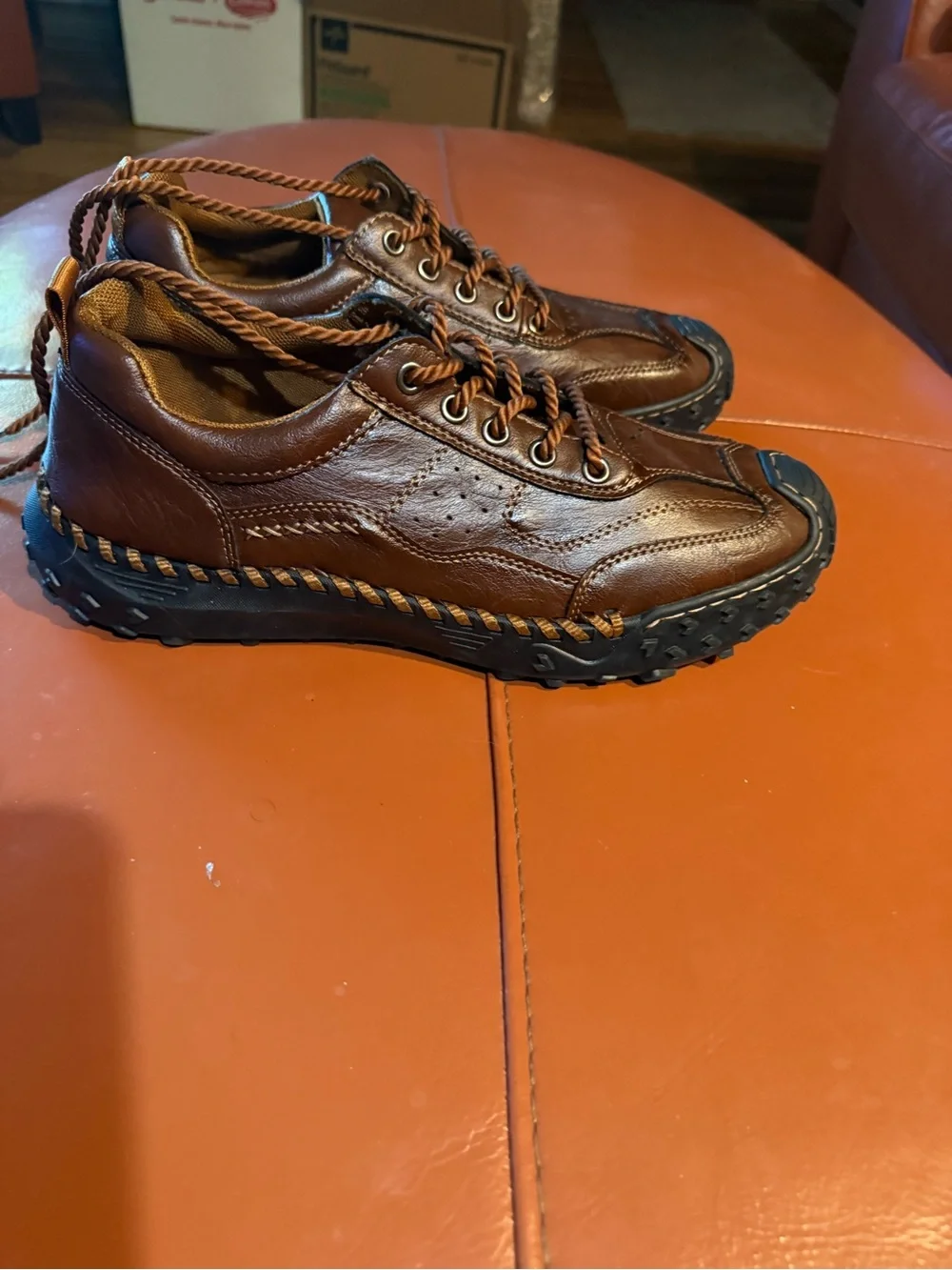 Men's Size 10 Brown Leather Casual Lace-Up Shoes